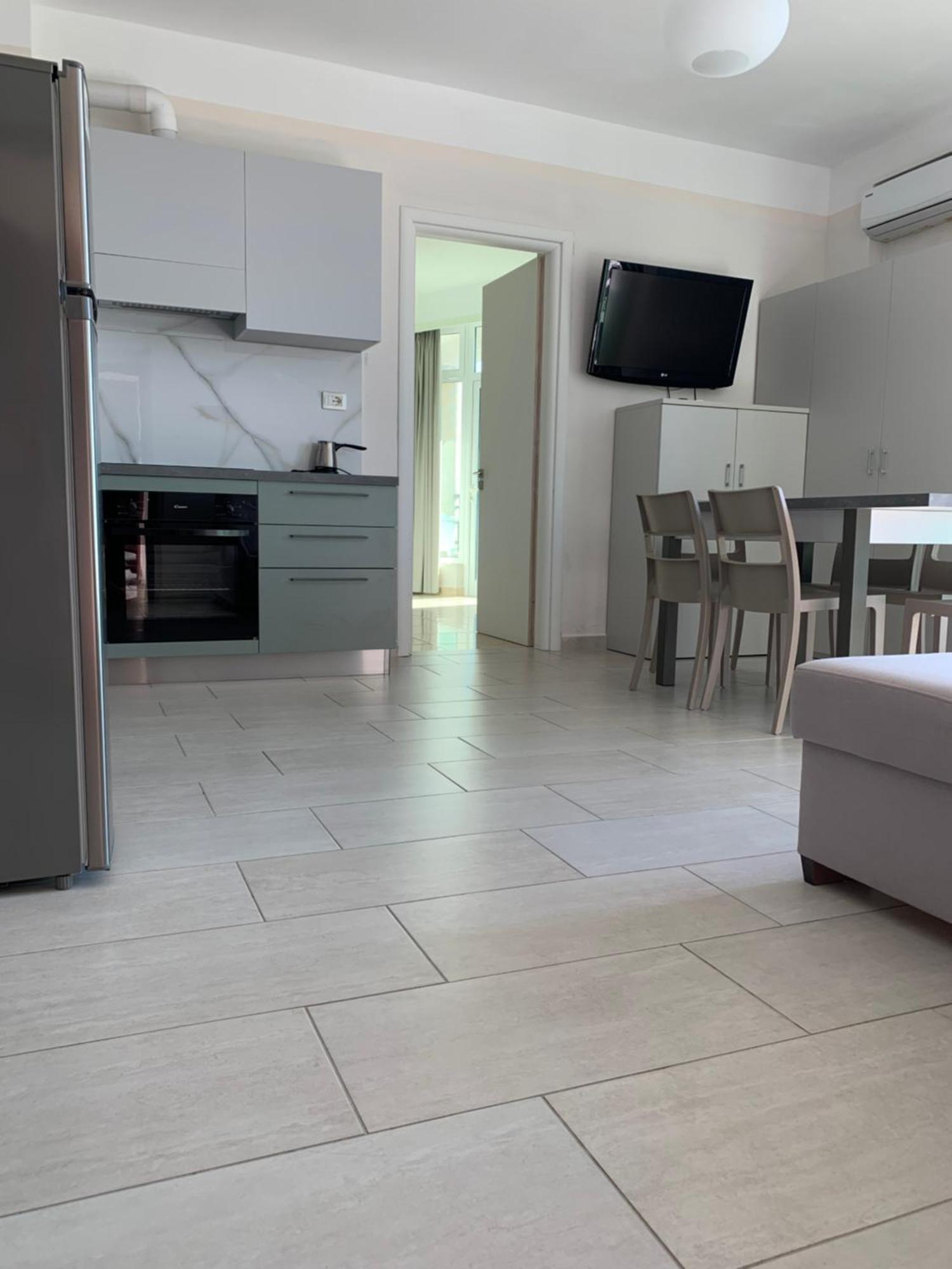 Guest - Sea Breeze Apartments Sarande Exterior photo